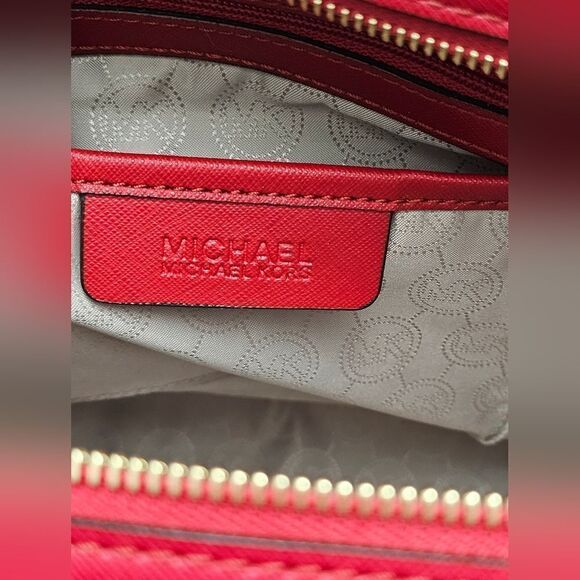 Michael Kors Large Selma Studsed Bag NWOT Red Color - Picture 6 of 7